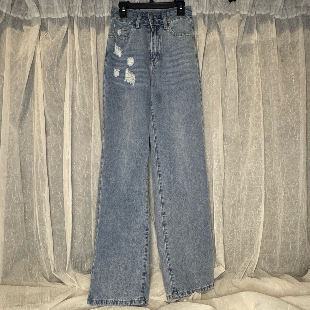 Women’s SHEIN Light Wash Jeans